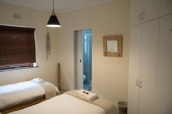 Room image 1