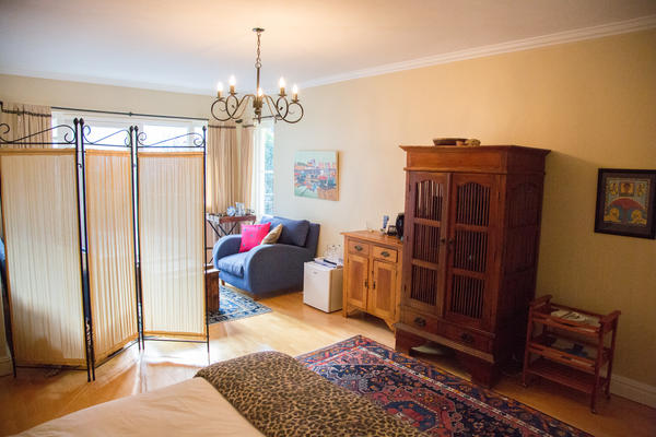 Room image 8