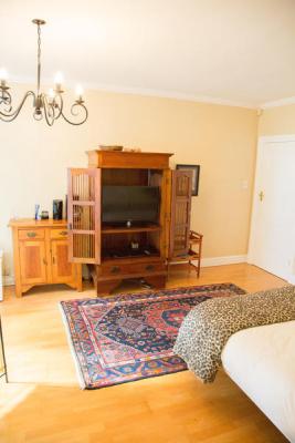 Room image 11