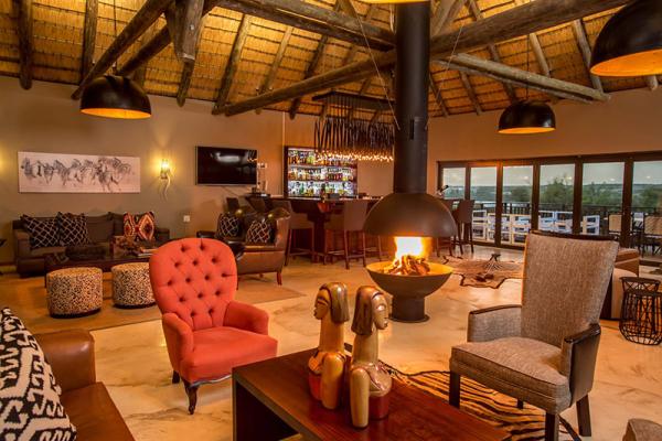 Umzolozolo Private Safari Lodge