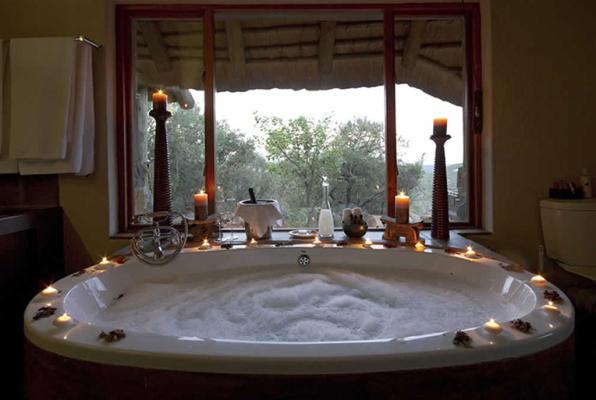 Umzolozolo Private Safari Lodge