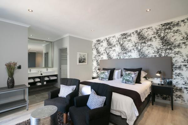 Family unit main bedroom