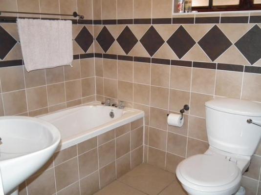 Room image 4