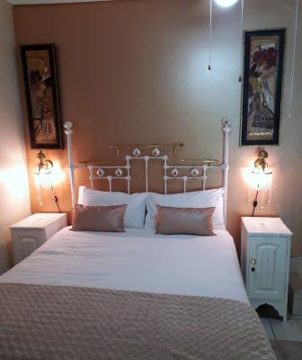 Room image 4