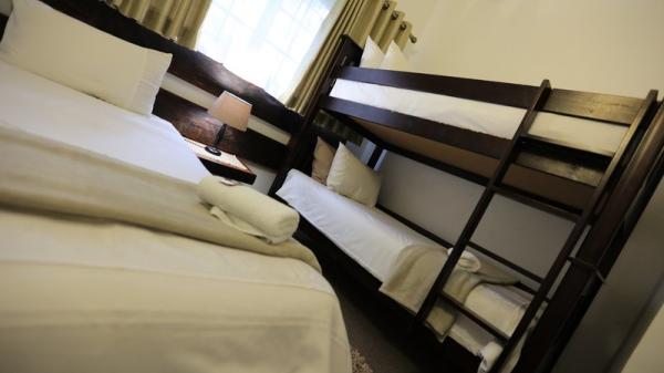 Room image 8