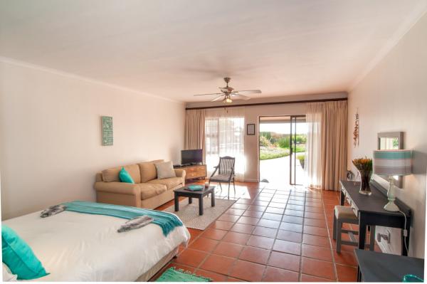 Room image 11