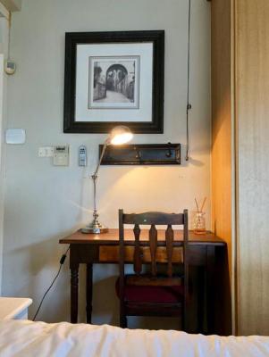Room image 6