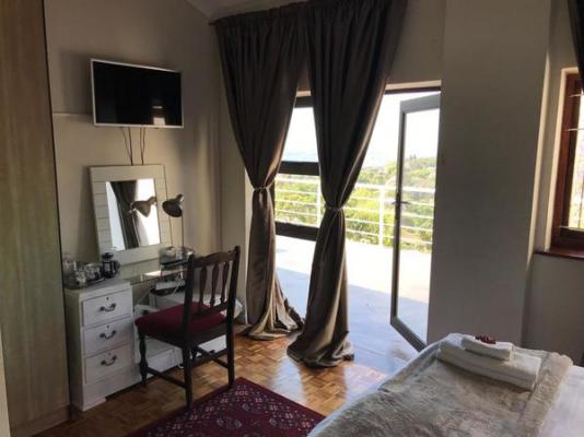 Room image 8