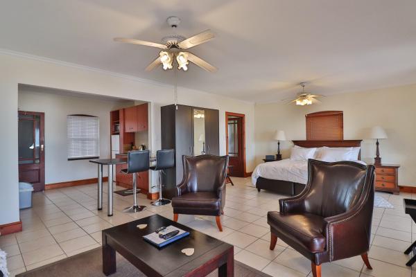 Room image 3