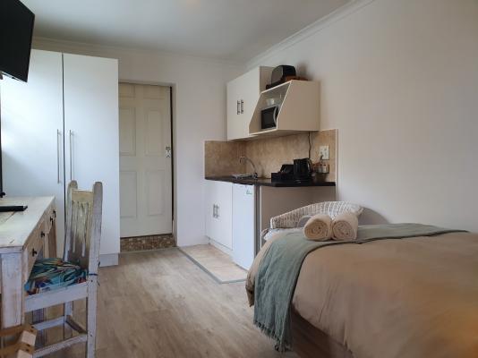 Tyger Hills Guest House - 135330