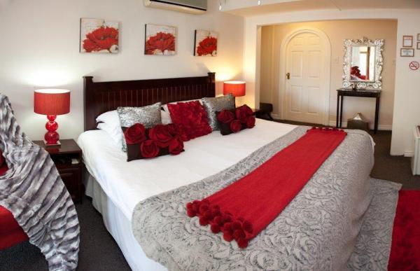 Room image 4