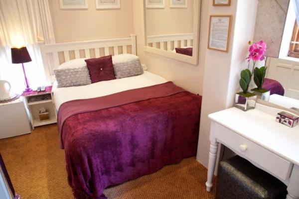 Room image 10