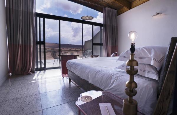 Room image 1