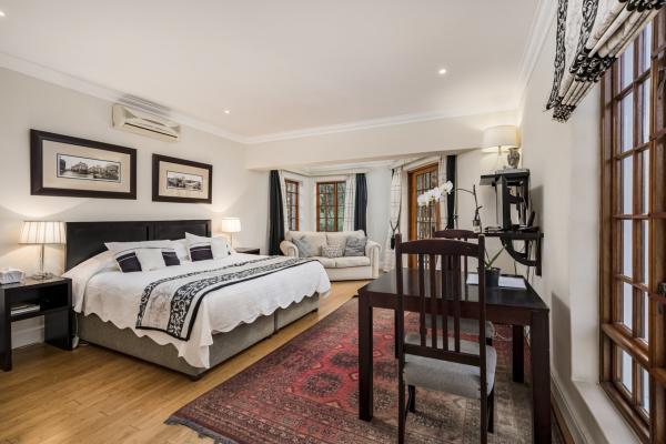Room image 3