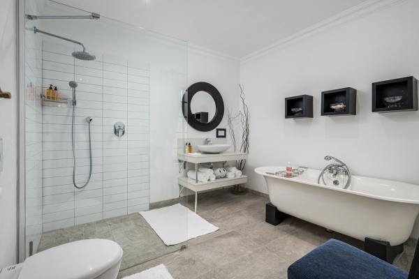 Room image 22