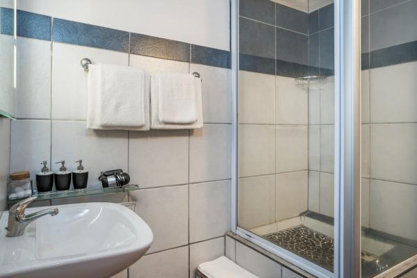 Room image 23