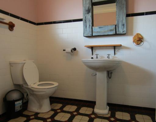 Room image 2