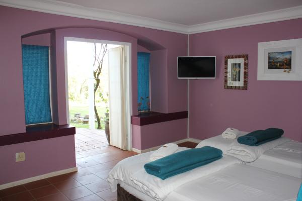 Room image 3