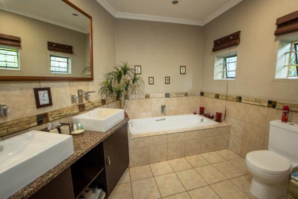 Room image 7