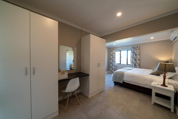 Room image 34