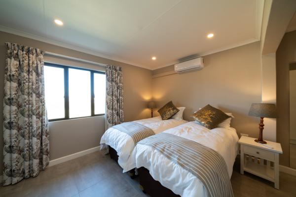 Room image 35