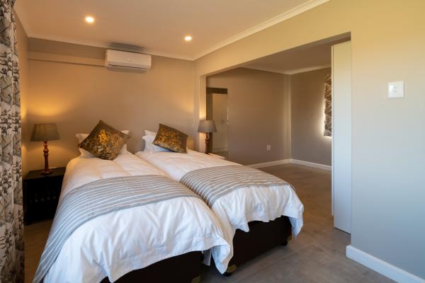 Room image 36