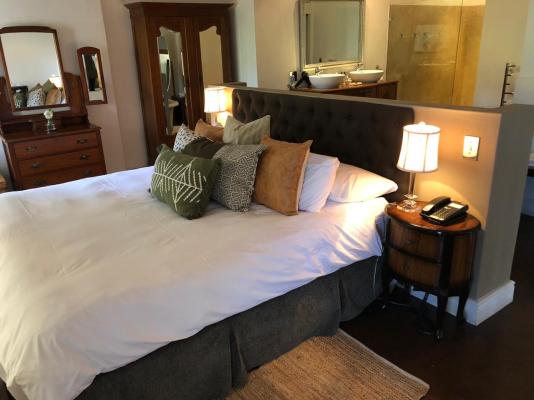 Room image 3