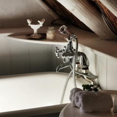 Room image 3