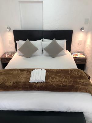Room image 6