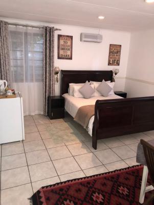 Room image 16