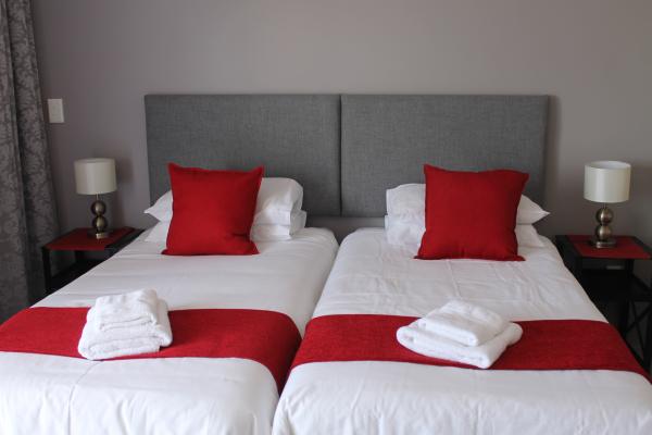 Room image 2