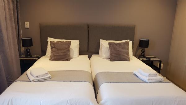 Room image 3