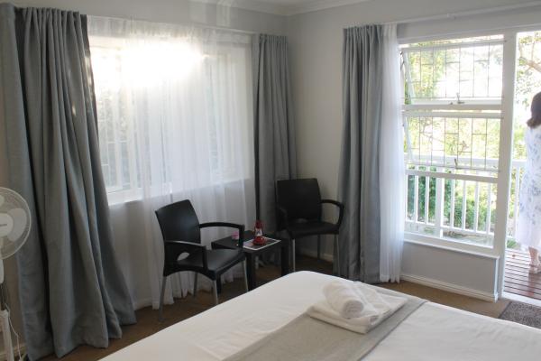 Room image 3