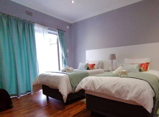 Room image 7