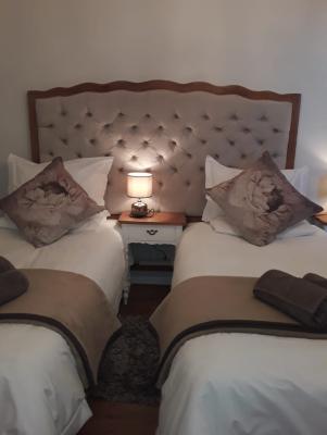 Room image 2