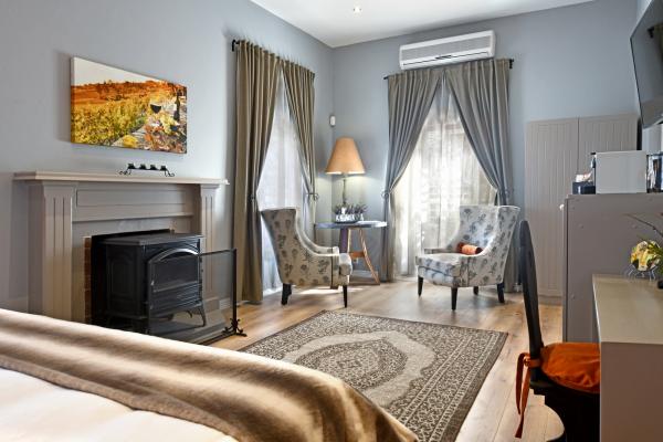 Room image 3