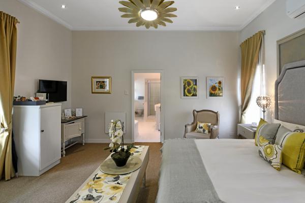 Room image 5