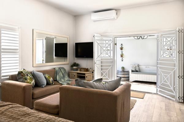 Room image 3