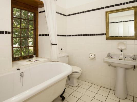 Room image 6