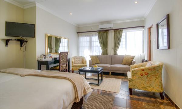 Room image 4