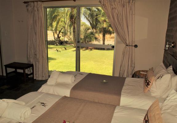 Room image 4