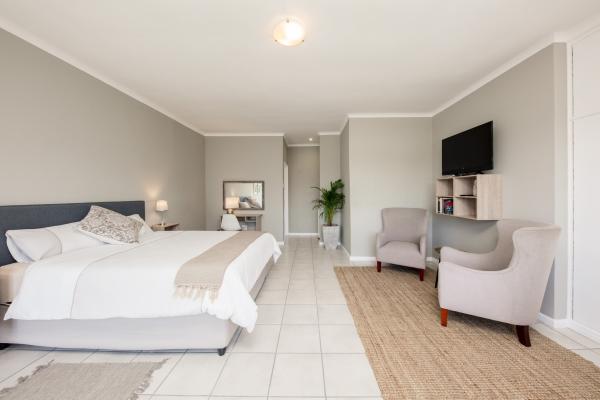 Room image 1