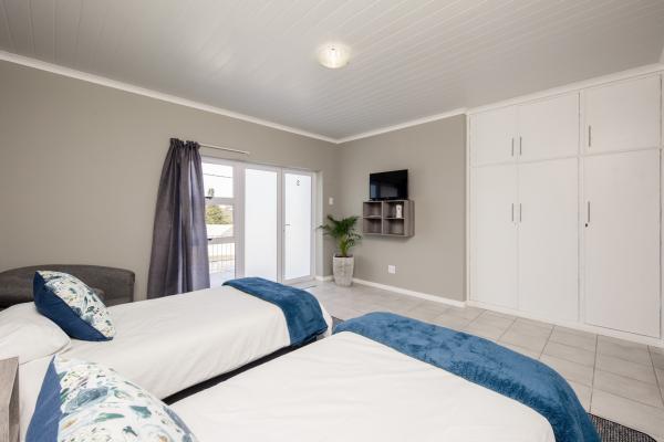 Room image 2