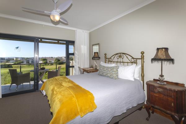 Room image 10