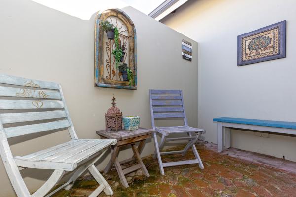 Room image 15