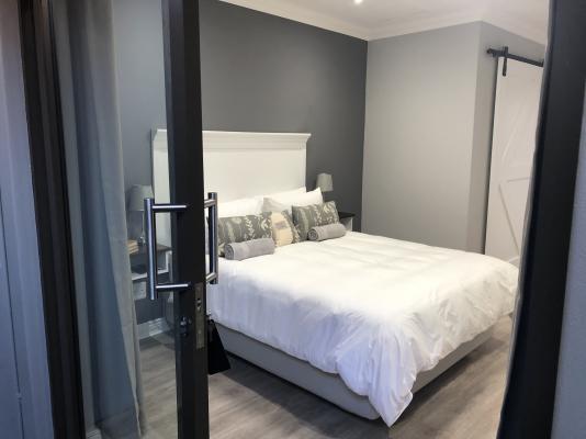 Room image 4