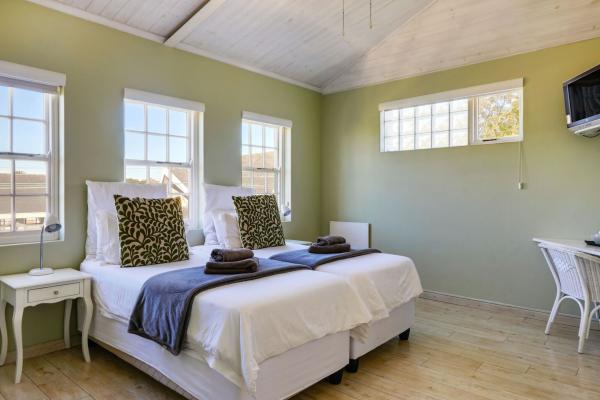 Room image 2