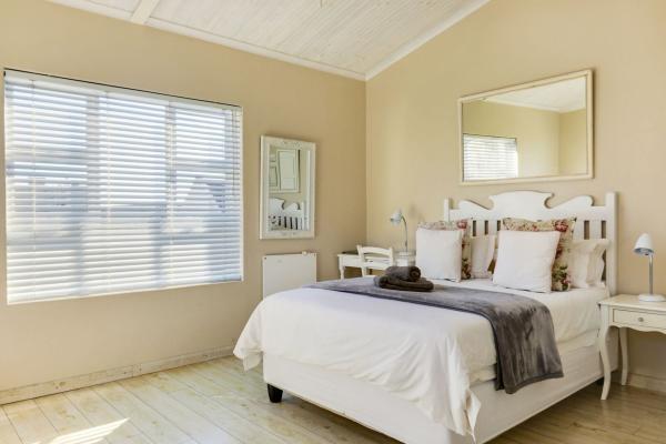 Room image 1