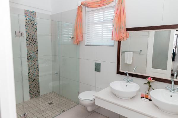 Room image 1