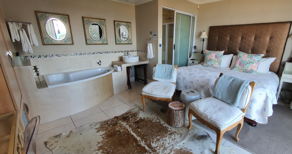 Room image 4